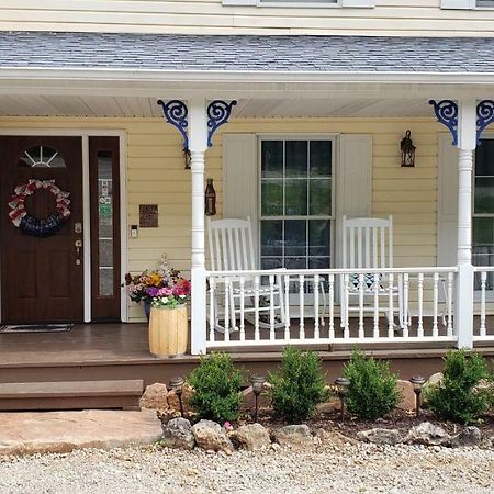 Cottage By The Castle Camdenton Exterior foto